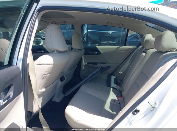 1HGCR2F93HA048555 2017 HONDA ACCORD White VIN կոդի պիտակի տեսք