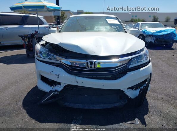 1HGCR2F93HA048555 2017 HONDA ACCORD White Առջևի վահանակի տեսք