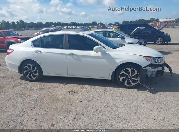 1HGCR2F94HA062240 2017 HONDA ACCORD White Вид щитка приладів