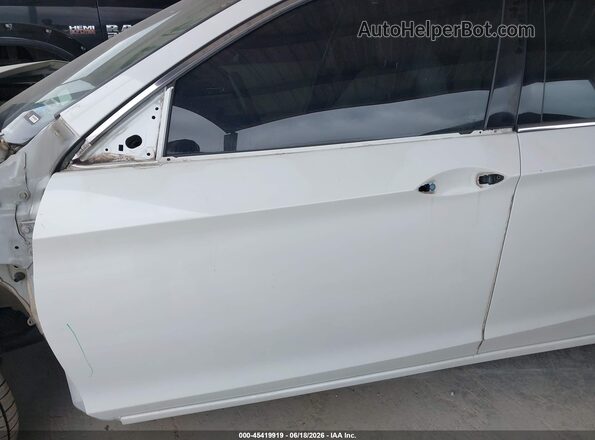 1HGCR3F81GA024752 2016 HONDA ACCORD Белый Вид спереди
