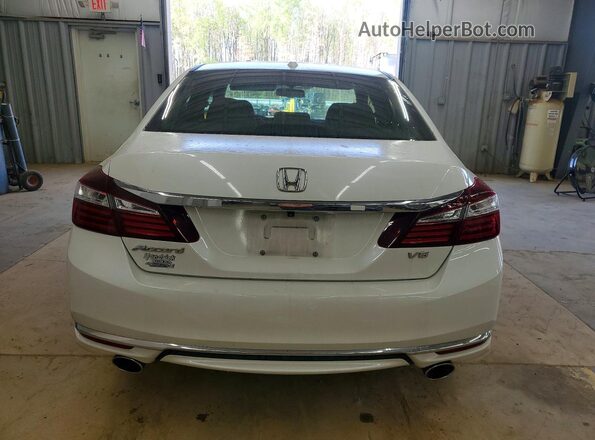 1HGCR3F82HA029461 2017 HONDA ACCORD Белый Вид сзади