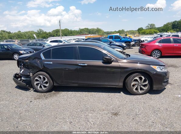1HGCR3F89HA026671 2017 HONDA ACCORD Brown Instrument cluster view