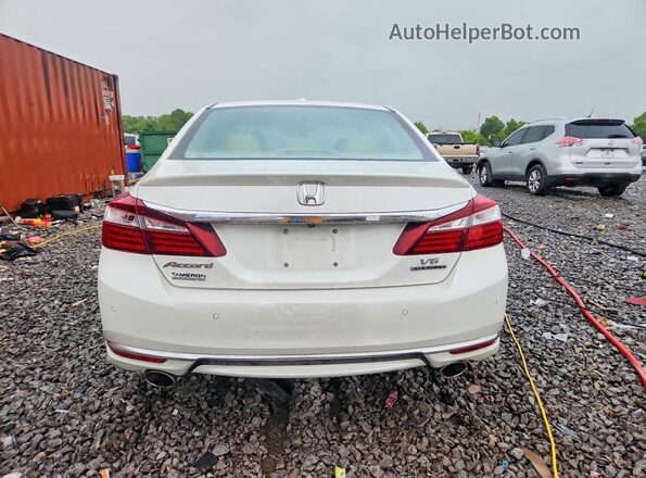 1HGCR3F97HA025558 2017 HONDA ACCORD White Հետևի տեսք