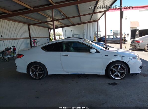 1HGCT1B33GA001747 2016 HONDA ACCORD White Вид задньої частини салону
