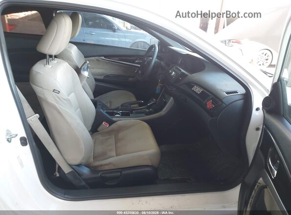 1HGCT1B33GA001747 2016 HONDA ACCORD White Вид салону спереду