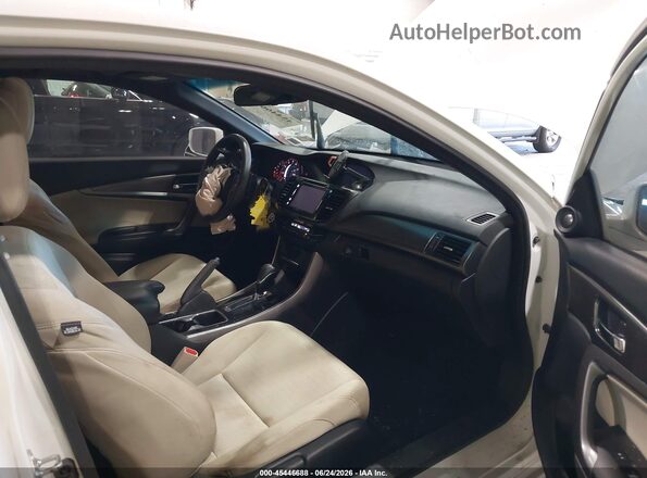 1HGCT1B71HA006076 2017 HONDA ACCORD White Widok wnętrza z przodu