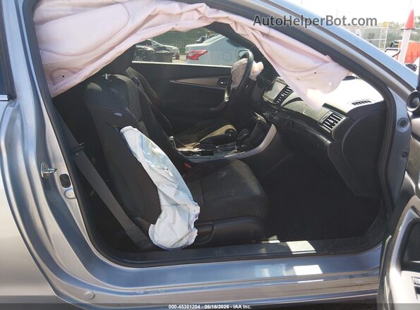 1HGCT1B79HA009162 2017 HONDA ACCORD Silver Սալոնի դիմացի տեսք