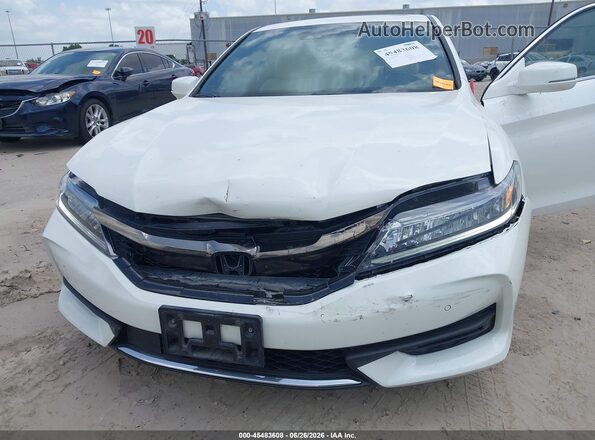 1HGCT2B07HA001554 2017 HONDA ACCORD White Widok z przodu