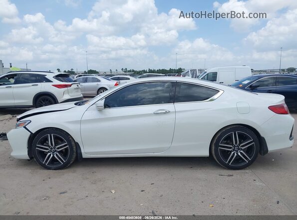 1HGCT2B07HA001554 2017 HONDA ACCORD White Widok wnętrza 360 stopni