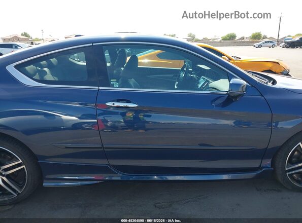 1HGCT2B0XHA001144 2017 HONDA ACCORD Blue Rear interior view