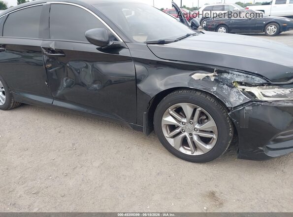 1HGCV1F10JA129230 2018 HONDA ACCORD Black Widok z przodu