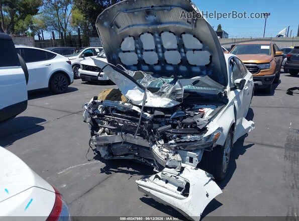 1HGCV1F12KA042964 2019 HONDA ACCORD White Widok deski rozdzielczej