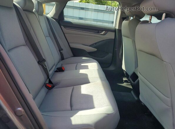 1HGCV1F14KA125831 2019 HONDA ACCORD Gray Widok tylnych siedzeń