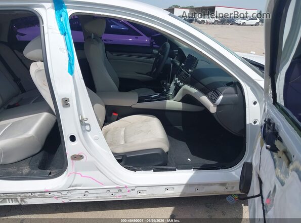 1HGCV1F16KA106570 2019 HONDA ACCORD White Front interior view