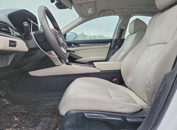 1HGCV1F18KA085687 2019 HONDA ACCORD White Widok wnętrza z przodu