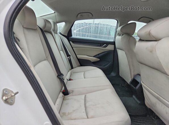 1HGCV1F18KA085687 2019 HONDA ACCORD White Widok tylnych siedzeń