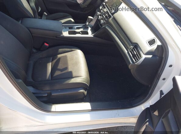 1HGCV1F18KA172943 2019 HONDA ACCORD White Вид салону спереду