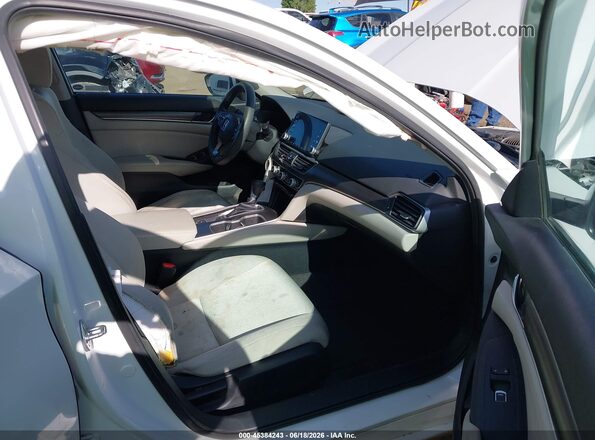 1HGCV1F1XJA103685 2018 HONDA ACCORD White Front interior view