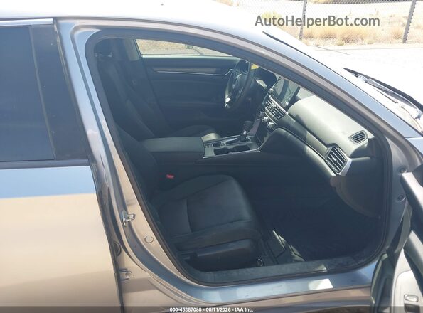 1HGCV1F1XKA110184 2019 HONDA ACCORD Silver Widok wnętrza z przodu