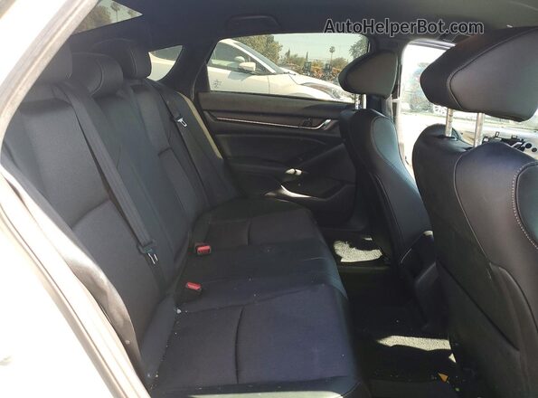 1HGCV1F30KA105089 2019 HONDA ACCORD White Vista de los asientos traseros