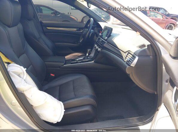 1HGCV1F31JA200744 2018 HONDA ACCORD Silver Սալոնի դիմացի տեսք
