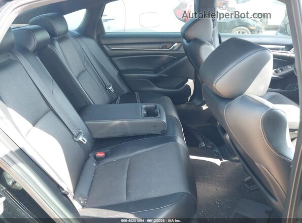 1HGCV1F32JA048330 2018 HONDA ACCORD Black Widok naklejki z numerem VIN
