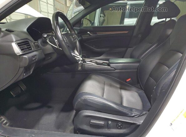 1HGCV1F32JA049588 2018 HONDA ACCORD White Front interior view