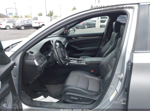 1HGCV1F32JA197952 2018 HONDA ACCORD Silver Սալոնի դիմացի տեսք