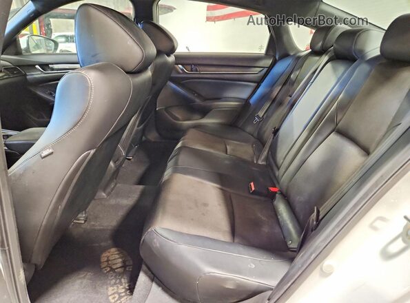 1HGCV1F36JA265850 2018 HONDA ACCORD White 