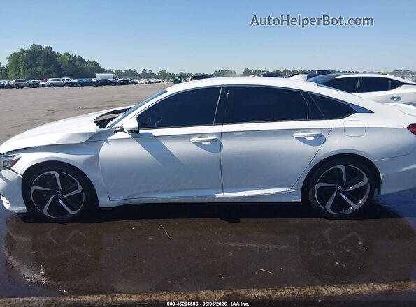 1HGCV1F36KA060935 2019 HONDA ACCORD White 360 interior view
