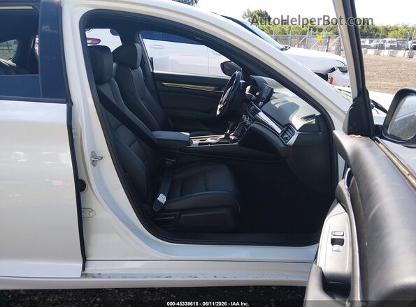 1HGCV1F37KA020122 2019 HONDA ACCORD White Widok wnętrza z przodu