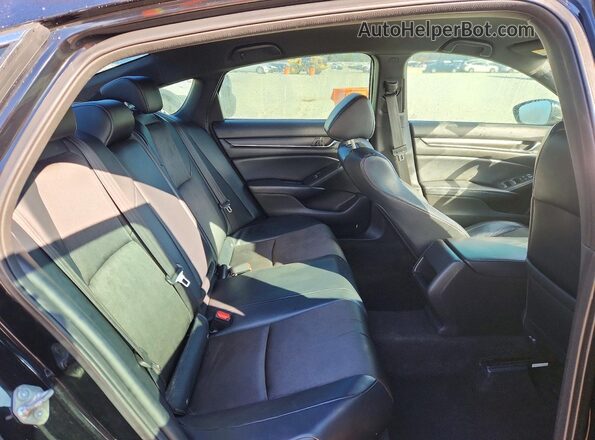 1HGCV1F38JA059462 2018 HONDA ACCORD Black Widok tylnych siedzeń