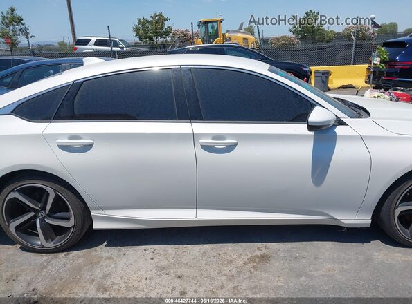 1HGCV1F38KA131116 2019 HONDA ACCORD White Vista interior trasera