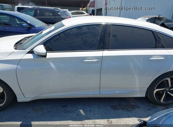 1HGCV1F38KA131116 2019 HONDA ACCORD White Vista interior de 360 grados