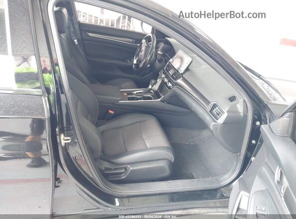 1HGCV1F39JA068090 2018 HONDA ACCORD Black Вид салону спереду