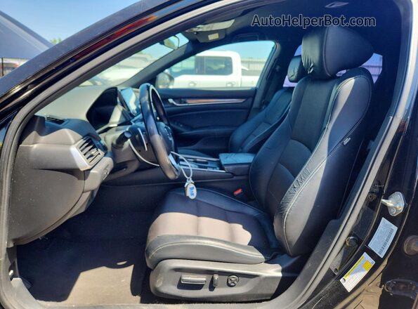 1HGCV1F3XJA092012 2018 HONDA ACCORD Black Front interior view