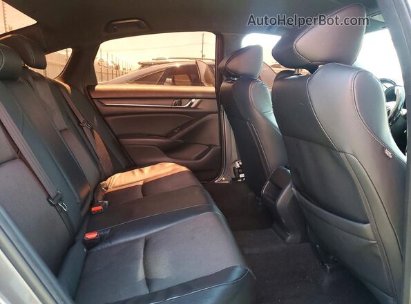 1HGCV1F3XJA206297 2018 HONDA ACCORD Charcoal Հետևի նստատեղերի տեսք