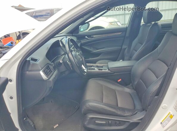 1HGCV1F3XKA151562 2019 HONDA ACCORD White Вид салону спереду