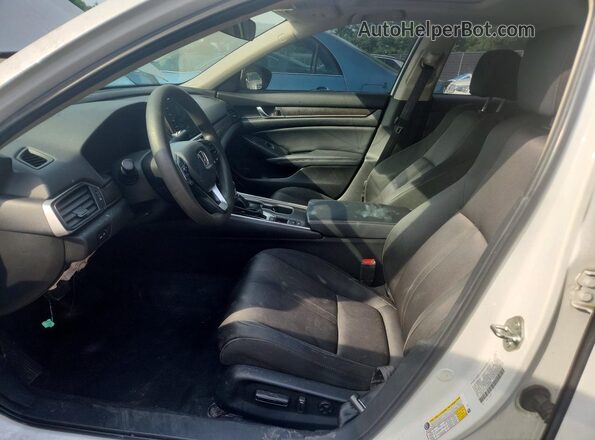 1HGCV1F43JA247346 2018 HONDA ACCORD Белый Вид салона спереди