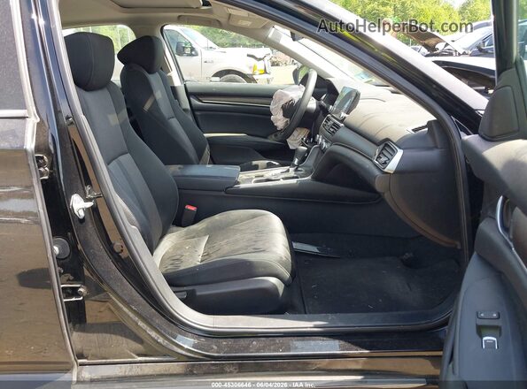 1HGCV1F46JA117772 2018 HONDA ACCORD Black Widok wnętrza z przodu