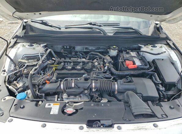 1HGCV1F49JA048723 2018 HONDA ACCORD White Вид задньої частини салону