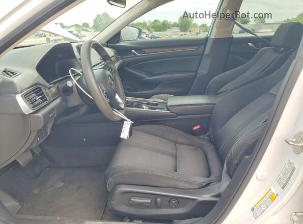 1HGCV1F49JA048723 2018 HONDA ACCORD White Вид салону спереду