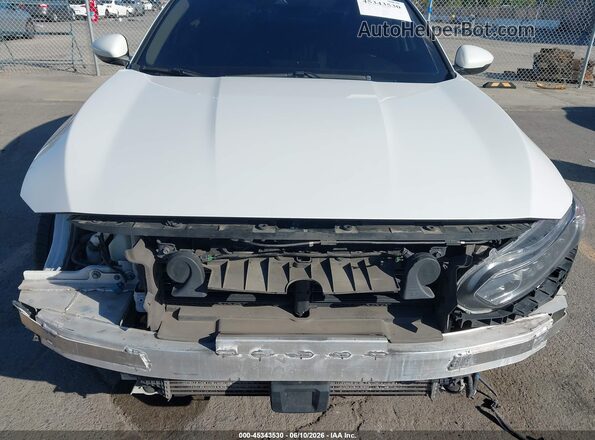 1HGCV1F51JA058588 2018 HONDA ACCORD White Դիմացի տեսք