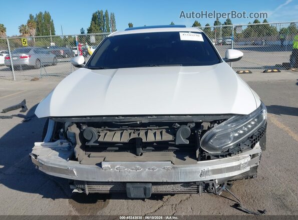 1HGCV1F51JA058588 2018 HONDA ACCORD White Սալոնի հետևի տեսք