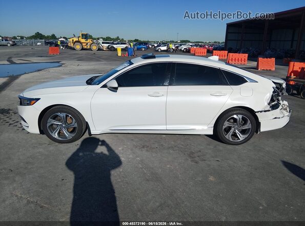 1HGCV1F52JA215125 2018 HONDA ACCORD White 360 interior view