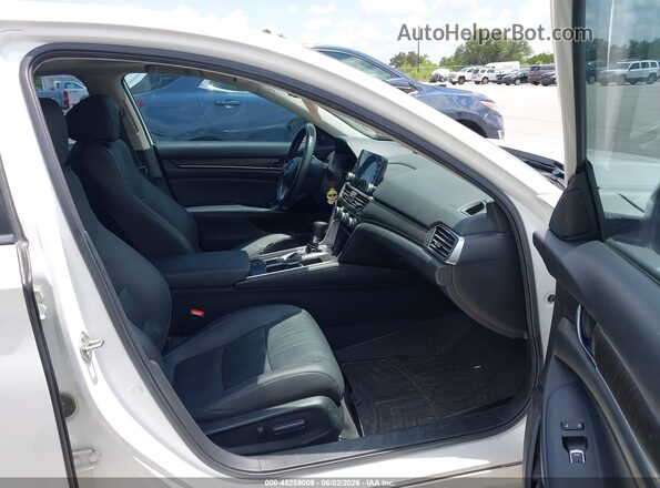 1HGCV1F56LA027470 2020 HONDA ACCORD White Вид салону спереду
