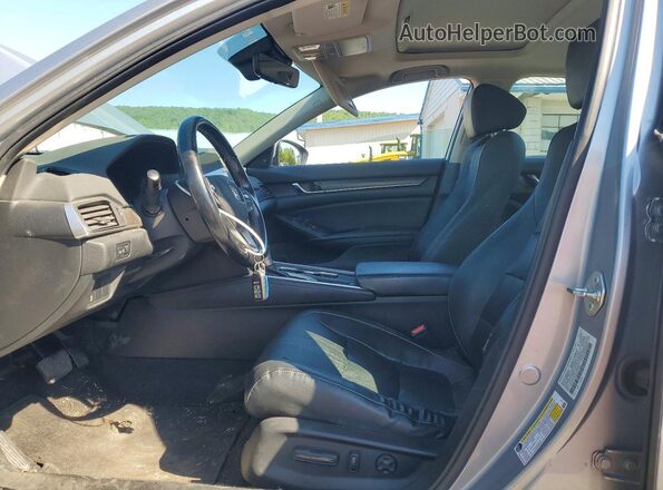 1HGCV1F63JA218530 2018 HONDA ACCORD Silver წინა სალონის ხედი