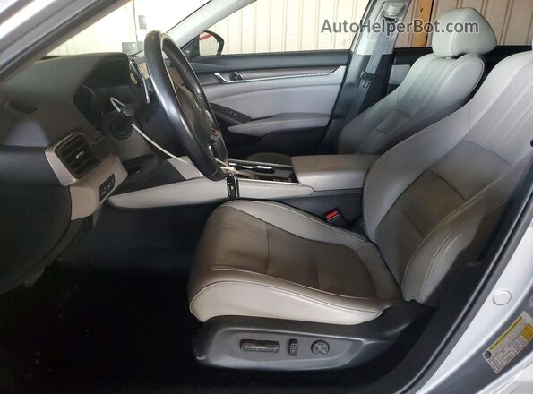 1HGCV1F90JA069441 2018 HONDA ACCORD Silver Vista interior delantera