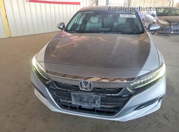 1HGCV1F90JA069441 2018 HONDA ACCORD Silver Vista frontal