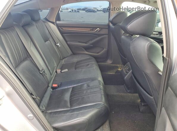 1HGCV1F94JA094701 2018 HONDA ACCORD Silver Vista de los asientos traseros